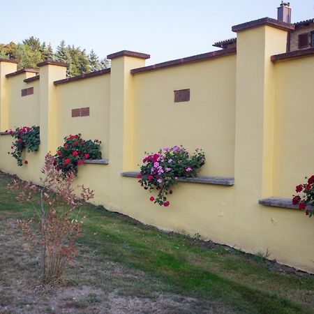 Kondics Apartmanhaz Sarvar Exterior photo