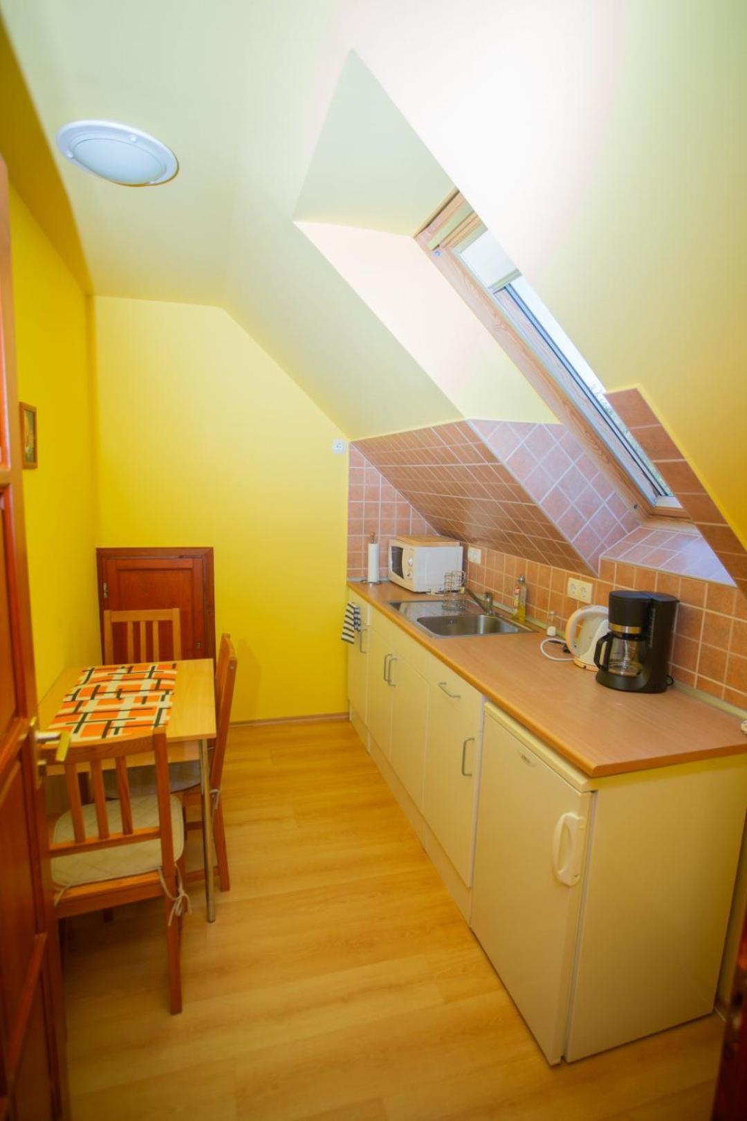 Kondics Apartmanhaz Sarvar Exterior photo