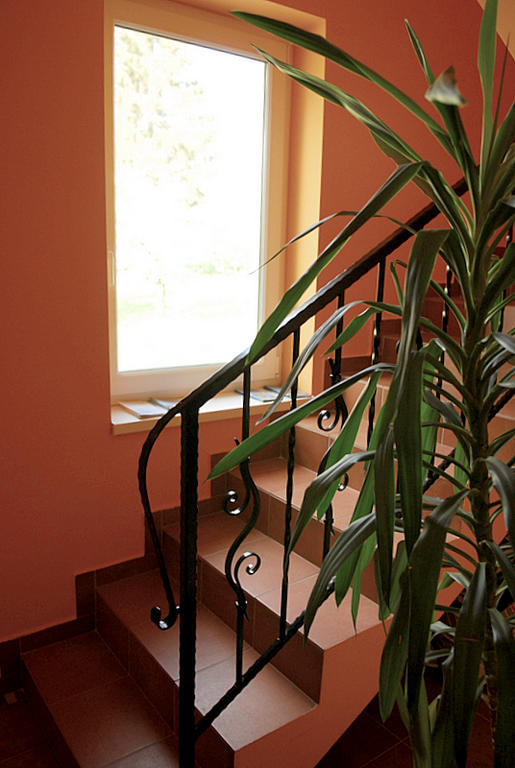 Kondics Apartmanhaz Sarvar Exterior photo